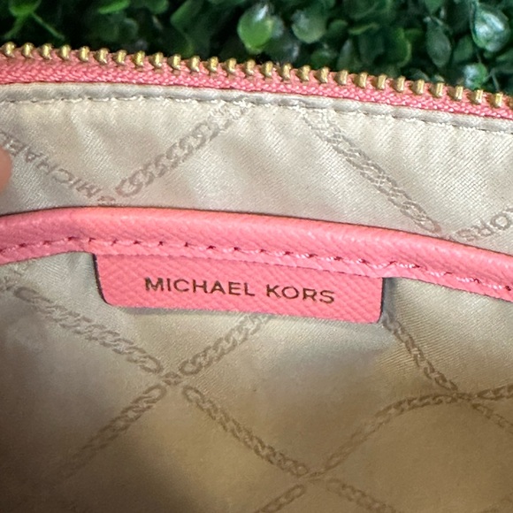 MICHAEL Michael Kors Leather Double Zip Crossbody Bag - Picture 6 of 9